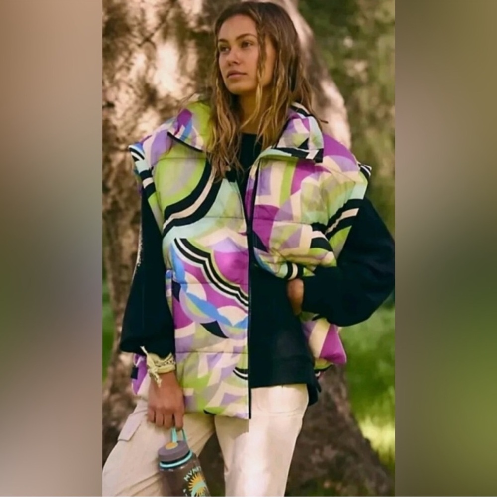 NWT New Free People In A Bubble Printed Puffer Neon Purple Vest Size L - Picture 2 of 13